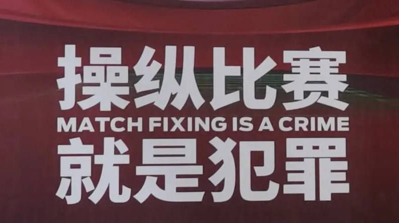 米兰在本轮意甲联赛中2-3不敌亚特兰大，赛后关于球队和皮奥利的质疑声越来越多，接下来米兰将迎来对阵纽卡斯尔的关键比赛。